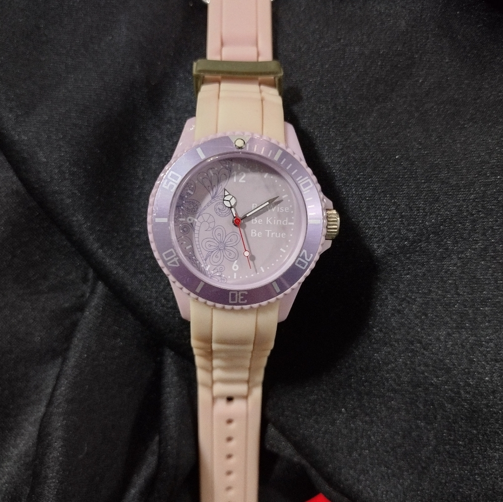 Quartz Watch - Picture 3 of 4